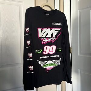 Graphic long sleeve crewneck tee